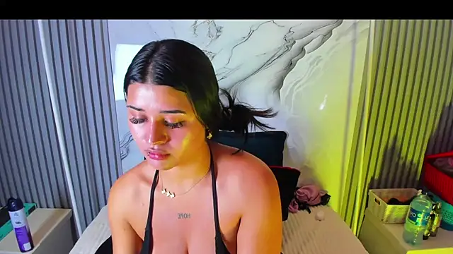 Snapshot of venusowen_ chatting on June 2, 2026, 2:30 pm venusowen online show from June 2, 2026, 2:30 pm