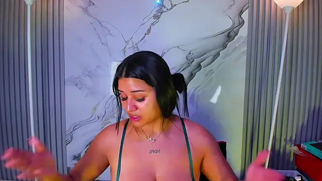 Snapshot of venusowen_ chatting on July 18, 2026, 2:32 pm venusowen online show from July 18, 2026, 2:32 pm