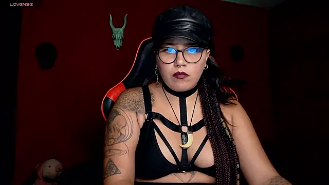 Snapshot of LilithSharon chatting on December 5, 2024, 12:08 am LilithSharon online show from December 5, 2024, 12:08 am