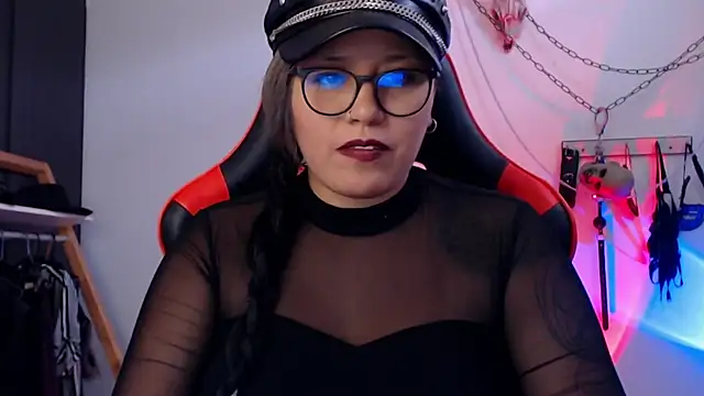 Snapshot of LilithSharon chatting on February 13, 2025, 9:49 pm LilithSharon online show from February 13, 2025, 9:49 pm