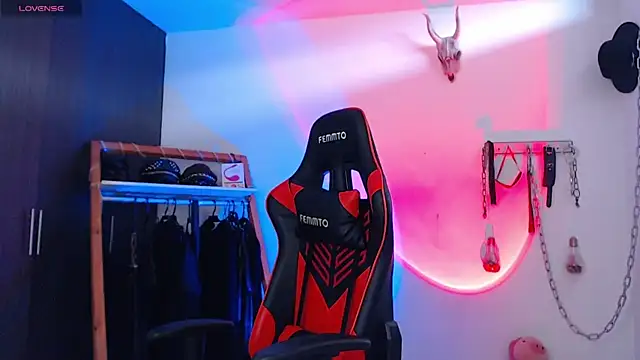 LilithSharon online show from December 20, 2025, 4:58 pm