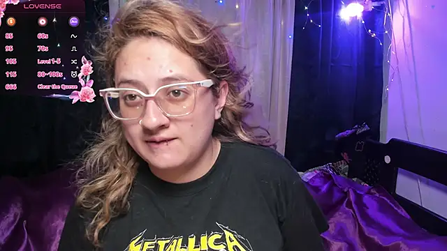 Snapshot of AnnieBigBoobs chatting on February 16, 2025, 9:05 pm AnnieBigBoobs online show from February 16, 2025, 9:05 pm