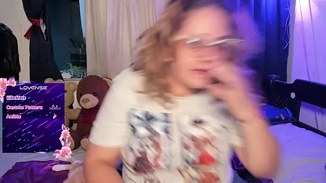 Snapshot of AnnieBigBoobs chatting on September 29, 2025, 10:36 pm AnnieBigBoobs online show from September 29, 2025, 10:36 pm