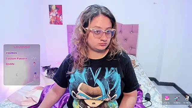 Snapshot of AnnieBigBoobs chatting on November 19, 2025, 8:42 pm AnnieBigBoobs online show from November 19, 2025, 8:42 pm