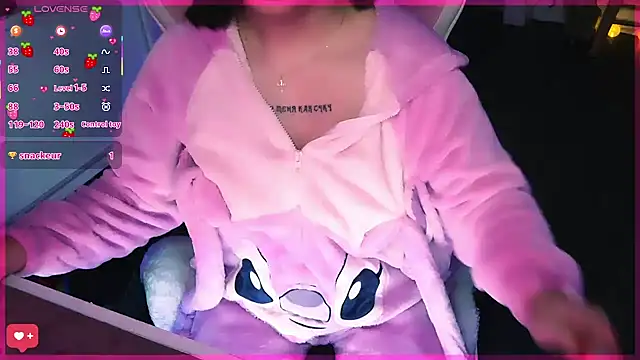 Angel-Devil666 online show from September 8, 2025, 10:31 pm