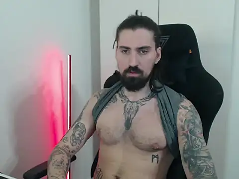 MateoHunk online show from May 6, 2026, 10:09 am