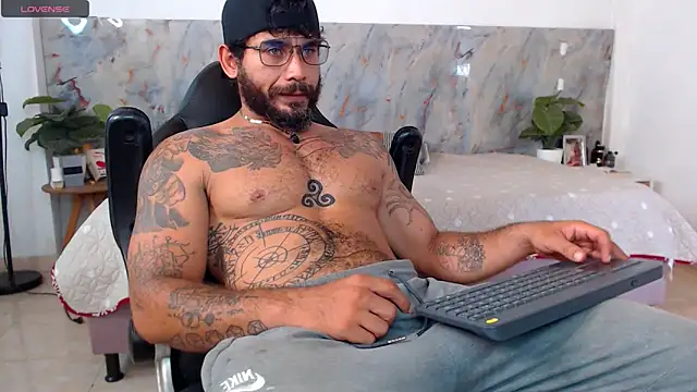 Snapshot of hanz_col chatting on June 9, 2026, 5:13 pm hanz col online show from June 9, 2026, 5:13 pm
