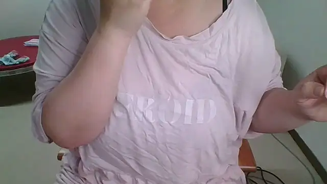 SAKU-RA-chan online show from June 20, 2026, 1:47 pm