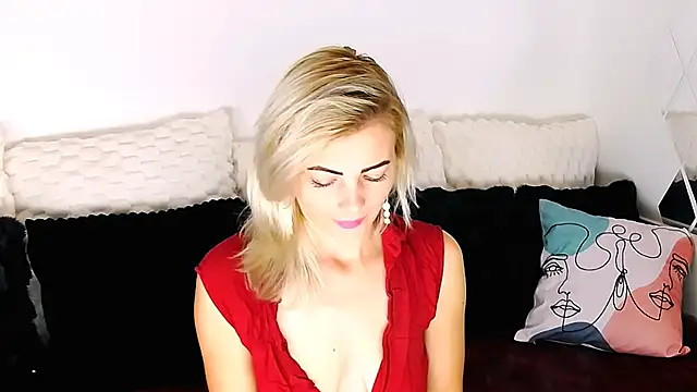 Snapshot of Aly_girl1 chatting on November 11, 2025, 2:17 pm Aly girl1 online show from November 11, 2025, 2:17 pm