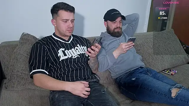 JohnnyStepBro online show from October 22, 2025, 7:57 pm