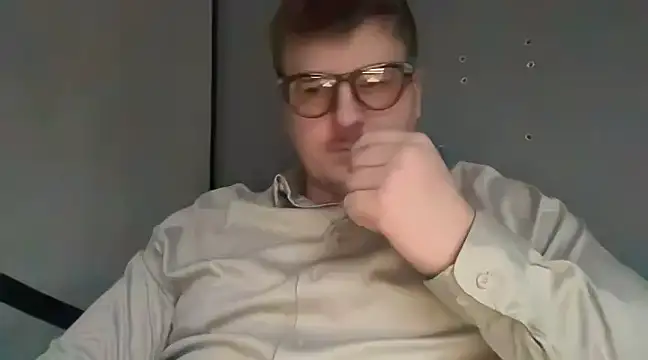 Snapshot of BigSammy1995 chatting on December 6, 2024, 3:11 pm BigSammy1995 online show from December 6, 2024, 3:11 pm