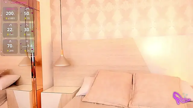 IvannaAnggel online show from September 22, 2025, 1:24 pm