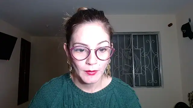 Snapshot of Hanny_24 chatting on December 19, 2024, 9:29 am Hanny 24 online show from December 19, 2024, 9:29 am