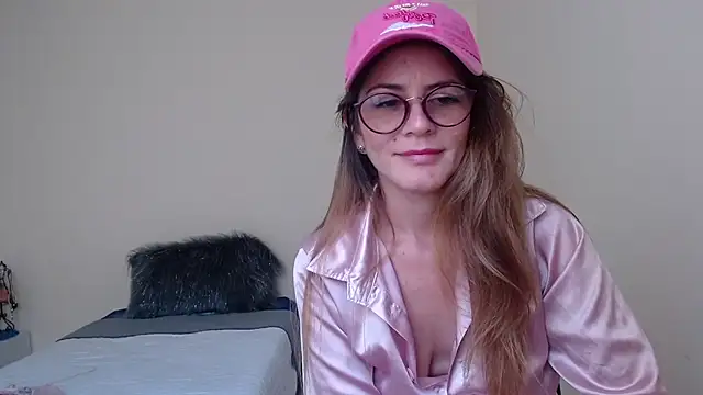 Snapshot of Hanny_24 chatting on January 10, 2025, 9:13 am Hanny 24 online show from January 10, 2025, 9:13 am