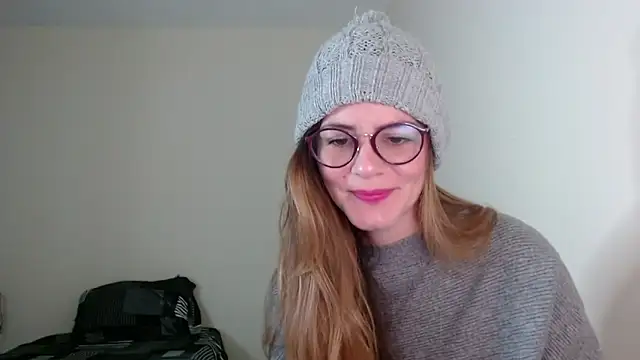 Snapshot of Hanny_24 chatting on January 13, 2025, 9:19 am Hanny 24 online show from January 13, 2025, 9:19 am