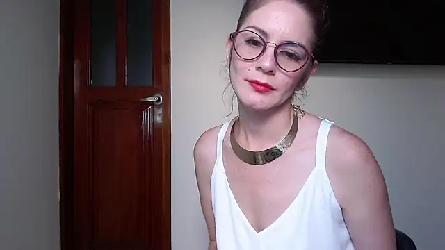 Snapshot of Hanny_24 chatting on January 17, 2025, 12:31 pm Hanny 24 online show from January 17, 2025, 12:31 pm