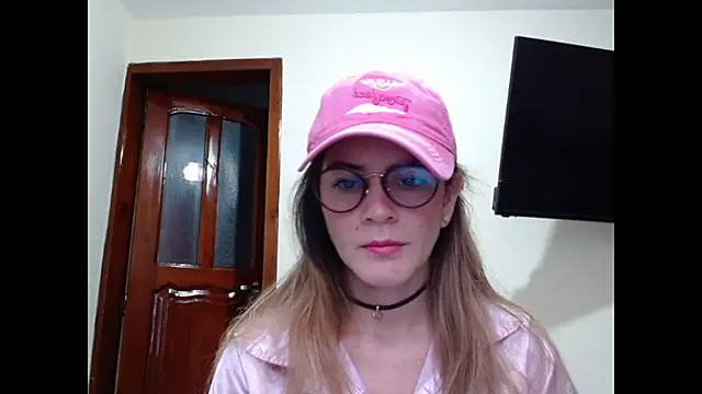 Snapshot of Hanny_24 chatting on January 26, 2025, 11:39 am Hanny 24 online show from January 26, 2025, 11:39 am