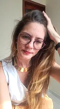 Snapshot of Hanny_24 chatting on February 5, 2025, 7:10 pm Hanny 24 online show from February 5, 2025, 7:10 pm