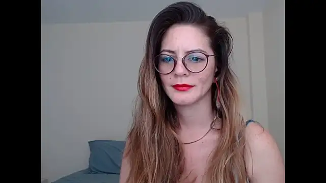 Snapshot of Hanny_24 chatting on February 10, 2025, 6:45 pm Hanny 24 online show from February 10, 2025, 6:45 pm