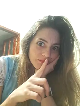 Snapshot of Hanny_24 chatting on February 25, 2025, 5:08 am Hanny 24 online show from February 25, 2025, 5:08 am