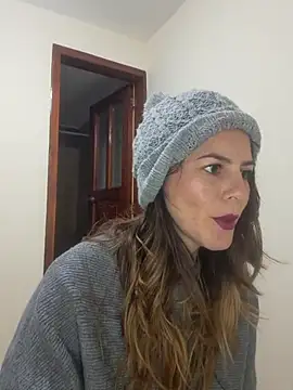 Snapshot of Hanny_24 chatting on October 6, 2025, 3:15 am Hanny 24 online show from October 6, 2025, 3:15 am