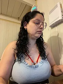 babyluna939 online show from October 4, 2025, 11:19 am