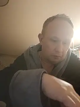 Snapshot of X46x chatting on October 13, 2025, 4:01 am X46x online show from October 13, 2025, 4:01 am