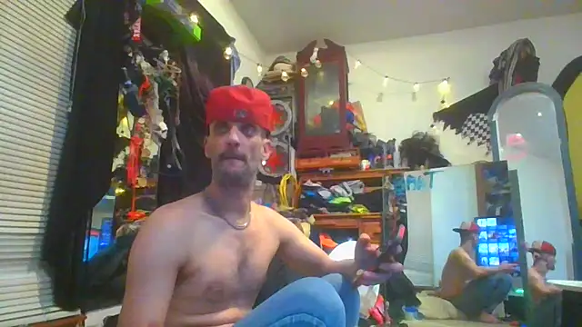 Snapshot of slinginbigD chatting on January 31, 2025, 8:22 am slinginbigD online show from January 31, 2025, 8:22 am