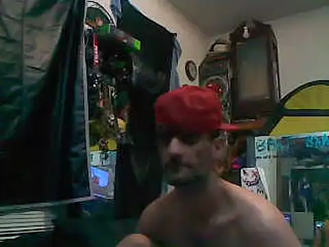 Snapshot of slinginbigD chatting on March 9, 2025, 6:28 am slinginbigD online show from March 9, 2025, 6:28 am