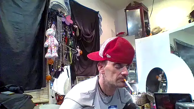 Snapshot of slinginbigD chatting on September 27, 2025, 7:13 am slinginbigD online show from September 27, 2025, 7:13 am