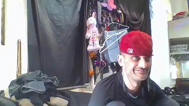 Snapshot of slinginbigD chatting on September 28, 2025, 8:52 am slinginbigD online show from September 28, 2025, 8:52 am