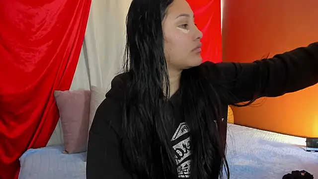 Little Ivy online show from November 6, 2025, 7:04 pm