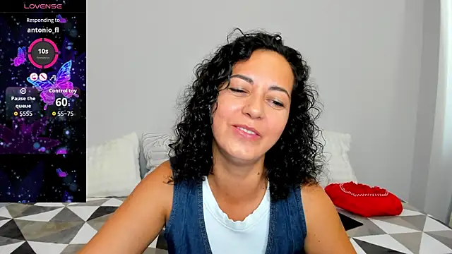 Linda Insatiable online show from July 15, 2026, 2:06 am