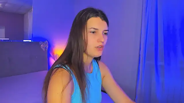 Laura Leee online show from July 20, 2026, 5:00 am