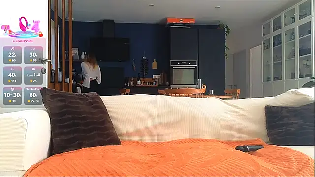 Luxymin34 online show from September 29, 2025, 7:02 am