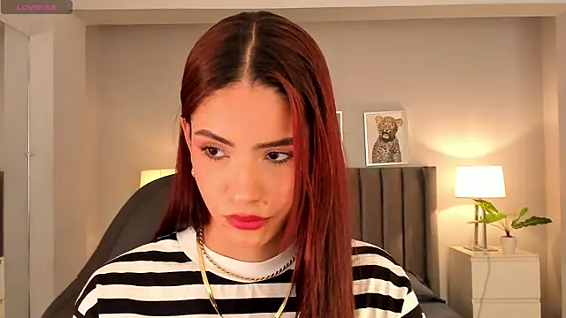 Snapshot of Madie__collins chatting on January 18, 2025, 11:54 am Madie collins online show from January 18, 2025, 11:54 am