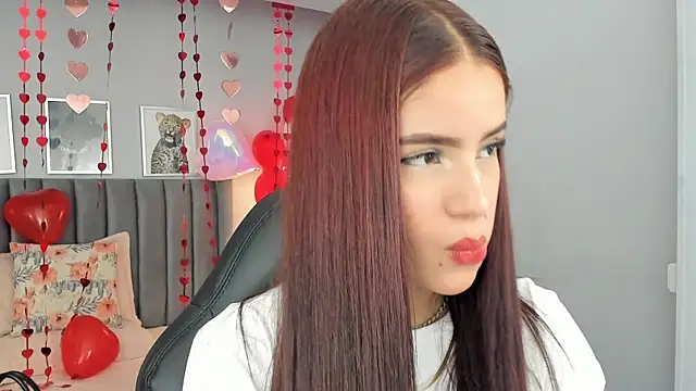 Snapshot of Madie__collins chatting on February 11, 2025, 11:21 am Madie collins online show from February 11, 2025, 11:21 am