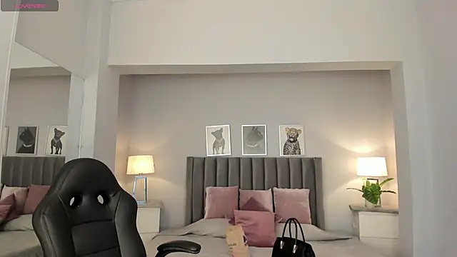 Snapshot of Madie__collins chatting on February 26, 2025, 11:09 am Madie collins online show from February 26, 2025, 11:09 am