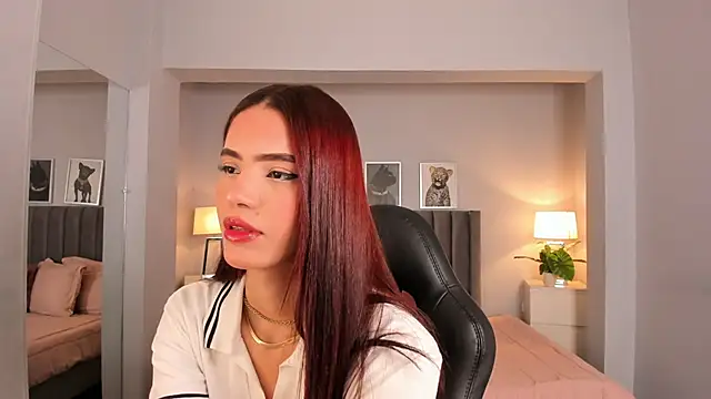 Snapshot of Madie__collins chatting on March 5, 2025, 10:55 am Madie collins online show from March 5, 2025, 10:55 am