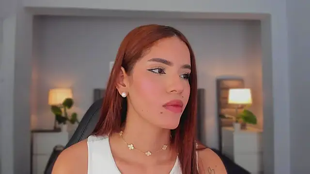 Snapshot of Madie__collins chatting on October 1, 2025, 10:10 am Madie collins online show from October 1, 2025, 10:10 am