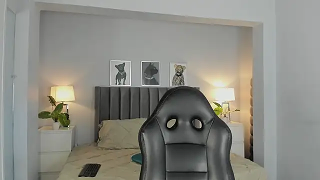 Snapshot of Madie__collins chatting on November 12, 2025, 11:43 am Madie collins online show from November 12, 2025, 11:43 am