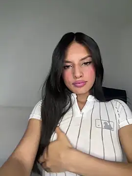 Snapshot of Dulceeany chatting on January 19, 2025, 1:21 am Dulceeany online show from January 19, 2025, 1:21 am