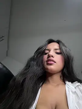 Snapshot of Dulceeany chatting on February 20, 2025, 11:32 pm Dulceeany online show from February 20, 2025, 11:32 pm