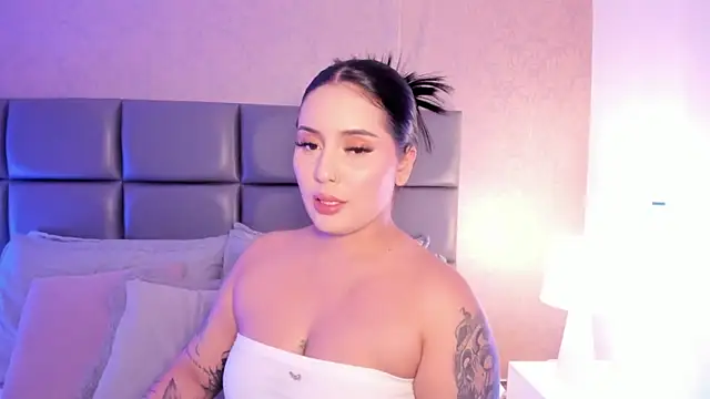 SpicySugar  online show from May 1, 2026, 8:02 pm