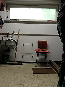 Snapshot of OdinWolf1990 chatting on February 24, 2025, 11:21 am OdinWolf1990 online show from February 24, 2025, 11:21 am