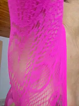 Snapshot of Shermie24 chatting on November 5, 2025, 3:17 am Shermie24 online show from November 5, 2025, 3:17 am