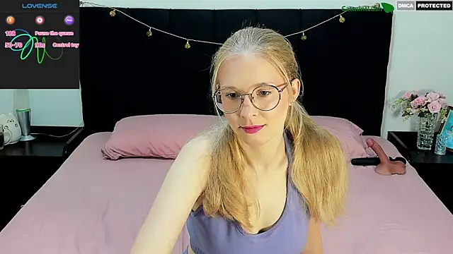 CatmintLush online show from April 30, 2026, 11:31 pm