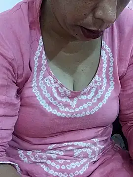 Snapshot of Urmila_bhabhii chatting on May 10, 2026, 2:39 am Urmila bhabhii online show from May 10, 2026, 2:39 am