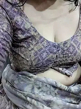Snapshot of Urmila_bhabhii chatting on May 18, 2026, 4:07 am Urmila bhabhii online show from May 18, 2026, 4:07 am