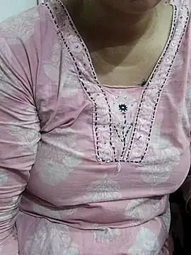 Snapshot of Urmila_bhabhii chatting on June 4, 2026, 8:53 am Urmila bhabhii online show from June 4, 2026, 8:53 am